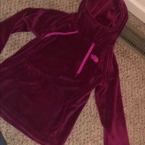 Like new North Face hoodie, cowl neck